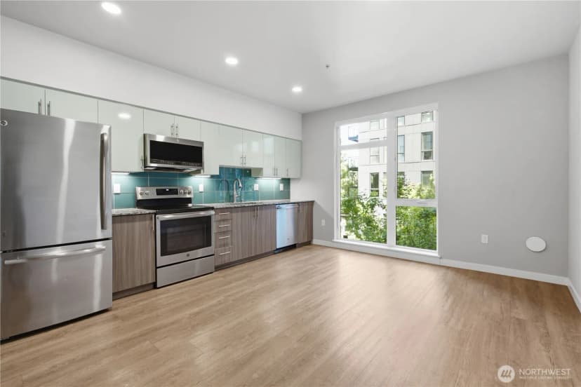 Property photo for 1085 103rd Avenue Ne #204, Bellevue photo 15