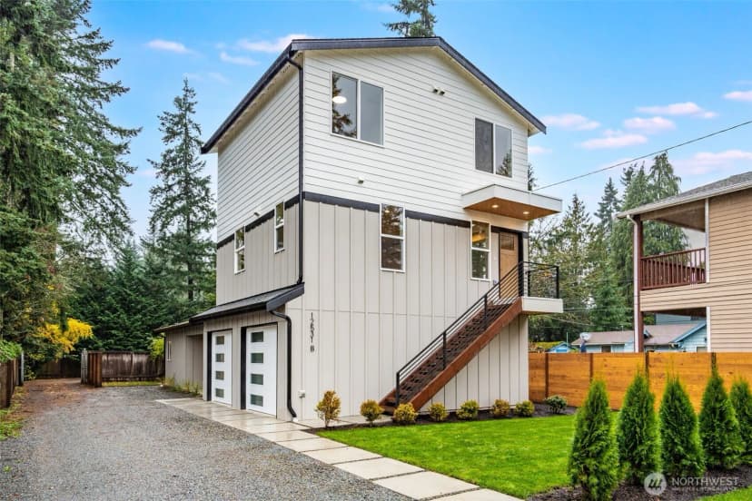 Property photo for 12531 25th Avenue Ne #b, Seattle