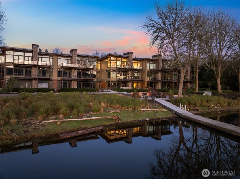 Property photo for 4323 E Lake Sammamish Parkway Se #4323, Issaquah photo 2
