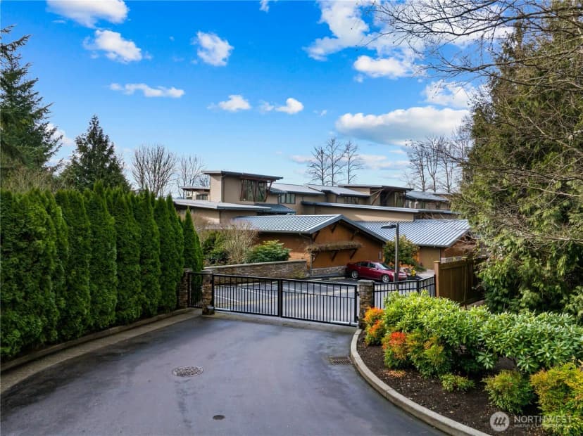 Property photo for 4323 E Lake Sammamish Parkway Se #4323, Issaquah photo 27