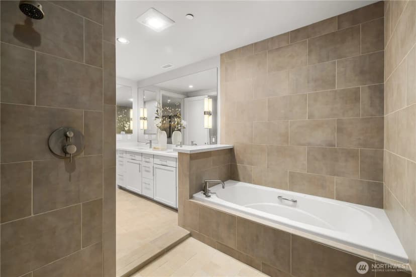 Property photo for 4323 E Lake Sammamish Parkway Se #4323, Issaquah photo 14
