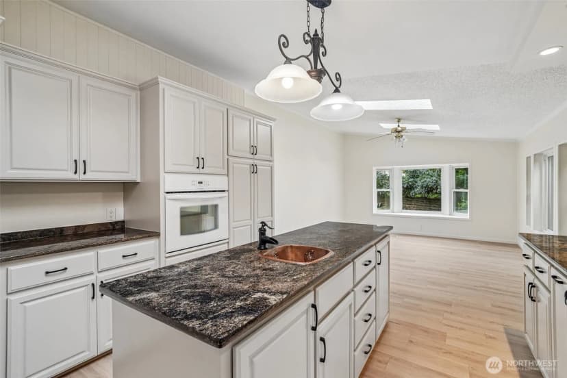 Property photo for 215 105th Avenue E, Edgewood photo 17