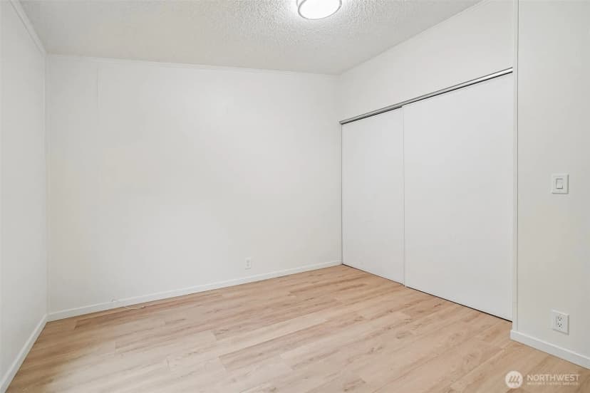 Property photo for 215 105th Avenue E, Edgewood photo 22