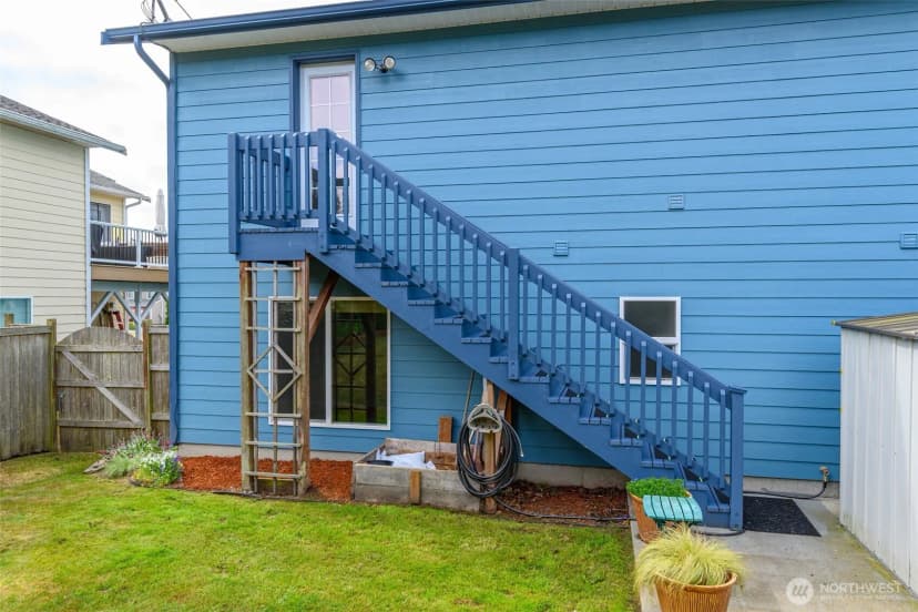 Property photo for 1086 Landing Circle, Oak Harbor photo 28