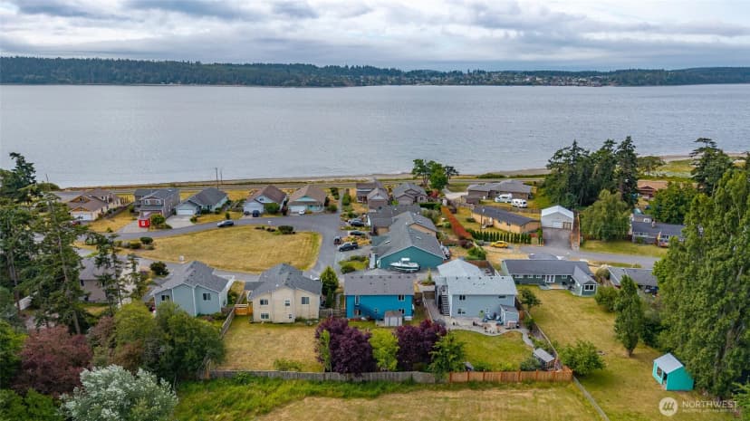 Property photo for 1086 Landing Circle, Oak Harbor photo 5