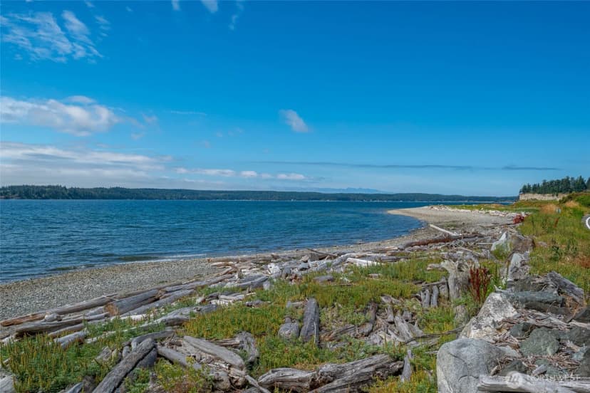 Property photo for 1086 Landing Circle, Oak Harbor photo 40