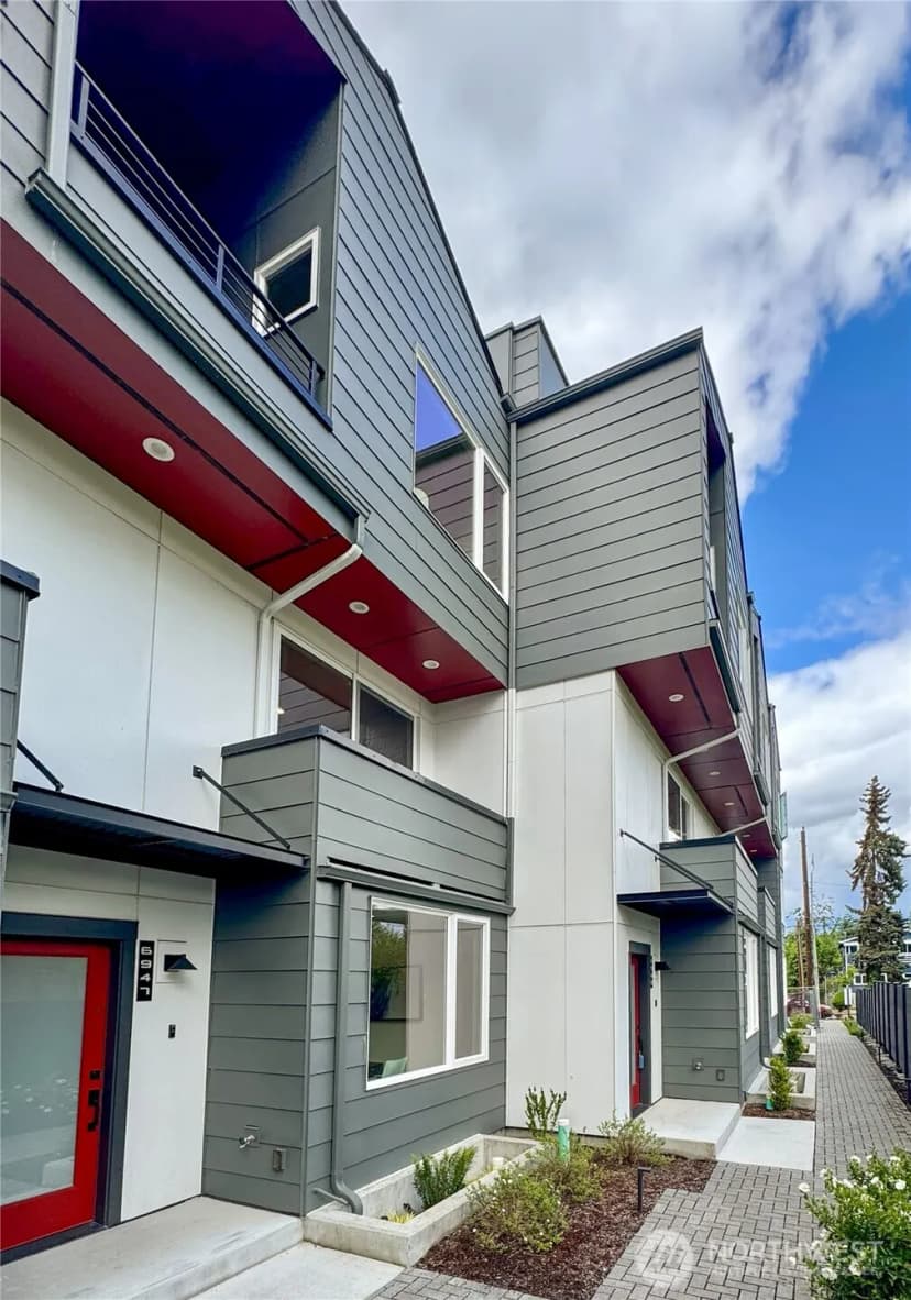 Property photo for 6947 42nd Avenue S, Seattle