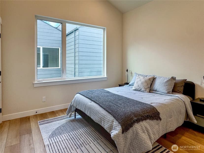 Property photo for 6947 42nd Avenue S, Seattle photo 9