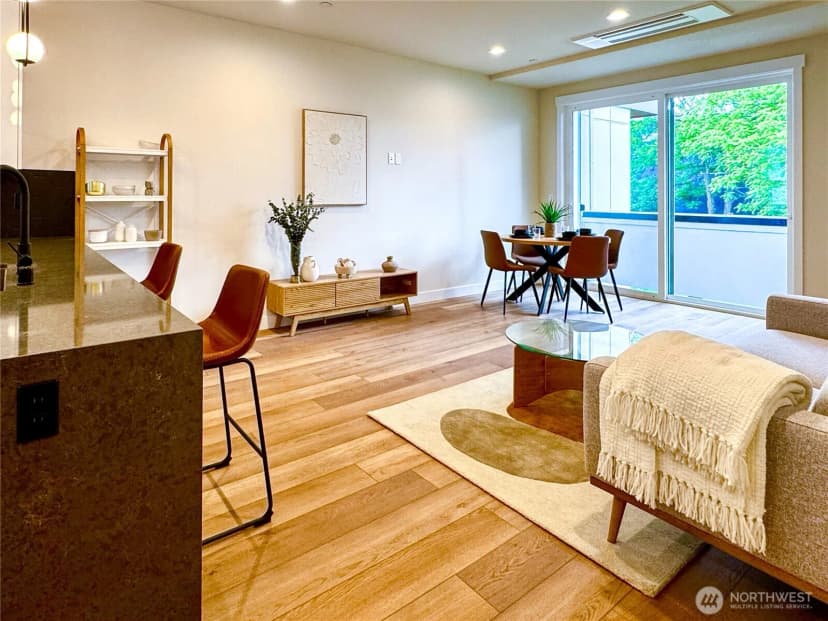 Property photo for 6947 42nd Avenue S, Seattle photo 4