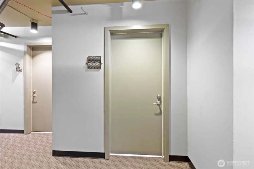 Property photo for 1408 12th Avenue #507, Seattle photo 7