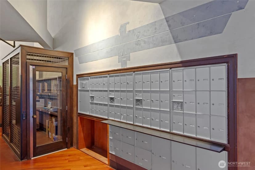 Property photo for 1408 12th Avenue #507, Seattle photo 5