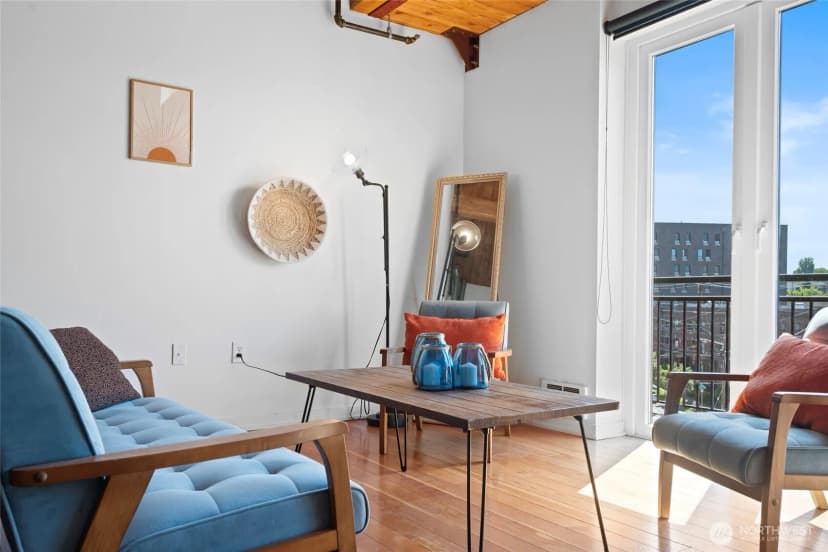 Property photo for 1408 12th Avenue #507, Seattle photo 11