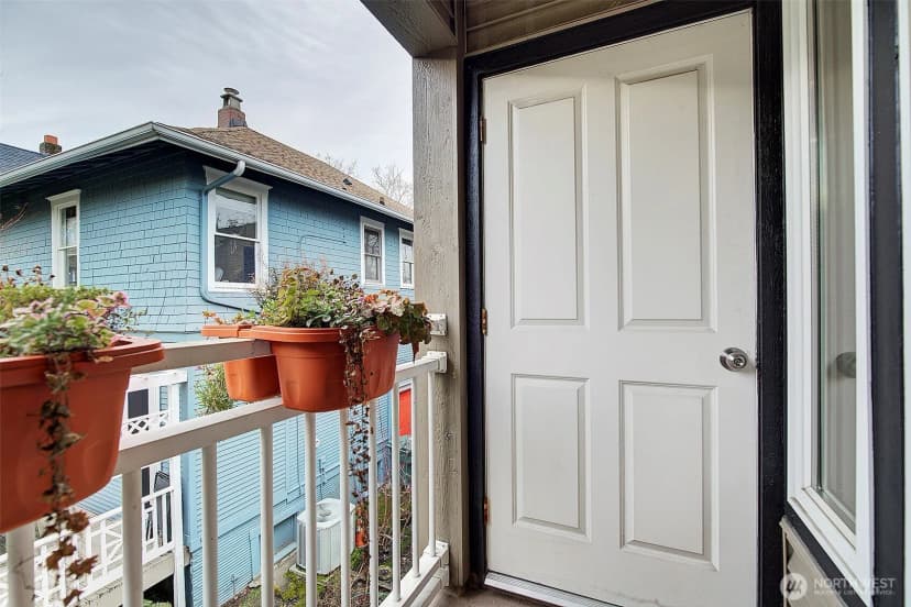 Property photo for 215 20th Avenue E #307, Seattle photo 23