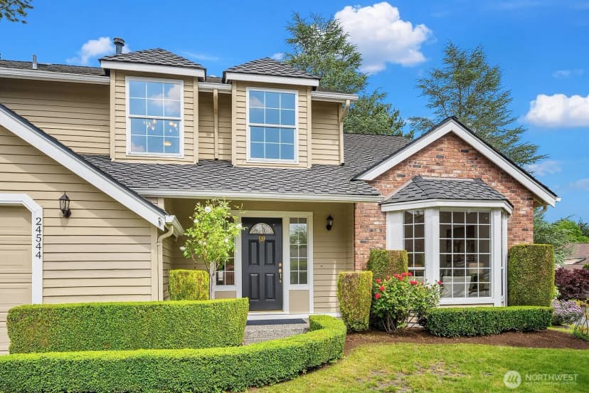 Property photo for 24544 Se 43rd Place, Sammamish photo 2