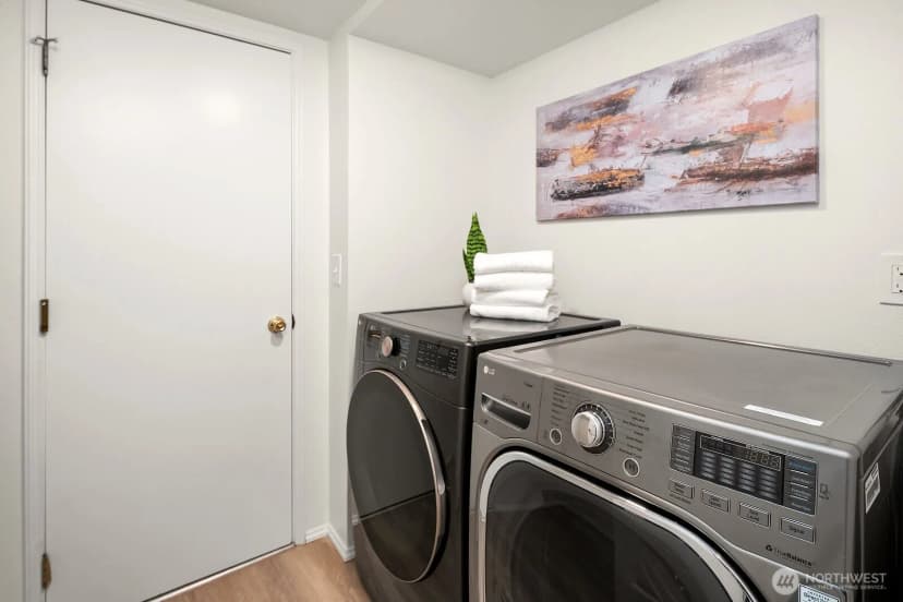 Property photo for 24544 Se 43rd Place, Sammamish photo 17