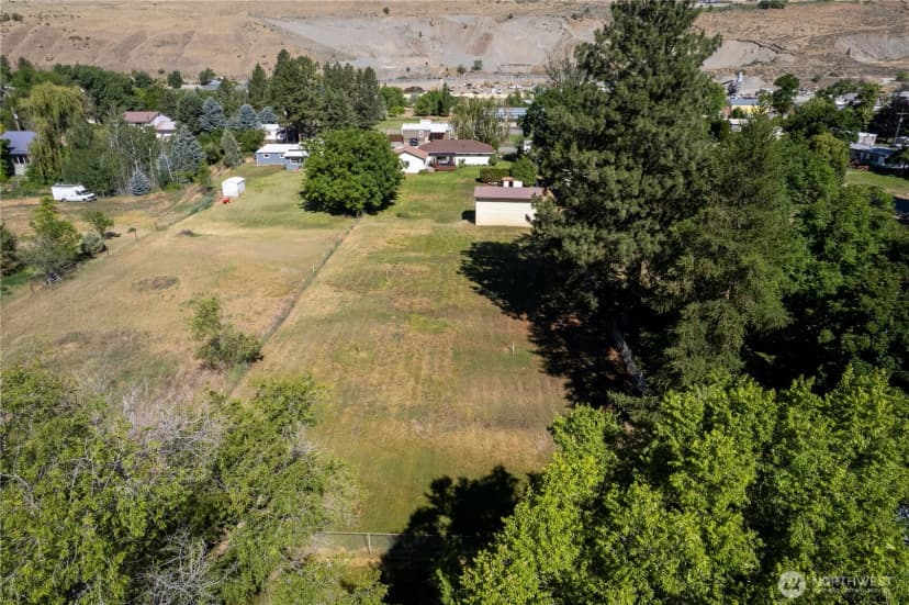 Property photo for 2080 James Street, Okanogan photo 32