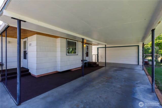 Property photo for 2080 James Street, Okanogan photo 4