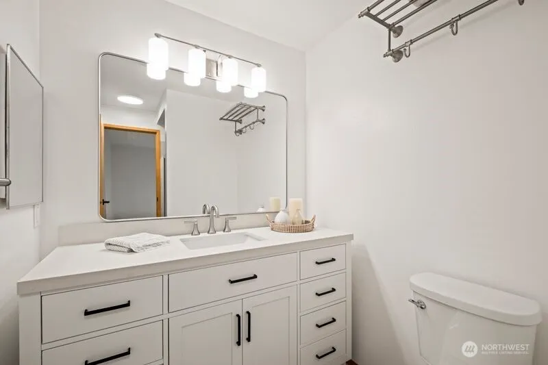 Property photo for 9912 Ne 142 Place #b201, Kirkland photo 9