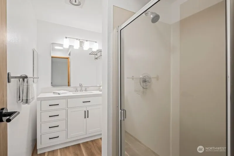 Property photo for 9912 Ne 142 Place #b201, Kirkland photo 10
