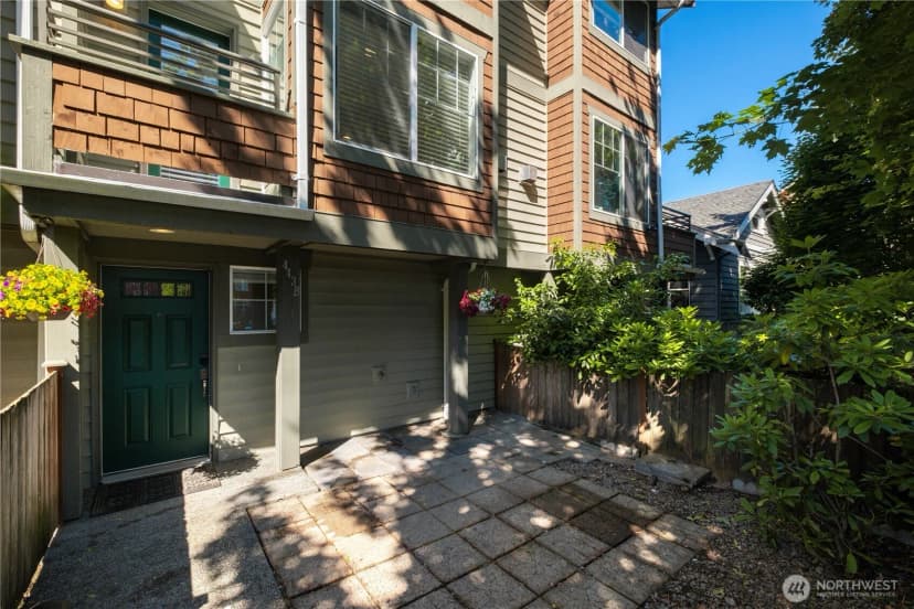 Property photo for 443 Ne Ravenna Boulevard #b, Seattle photo 2