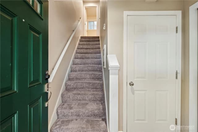 Property photo for 443 Ne Ravenna Boulevard #b, Seattle photo 4