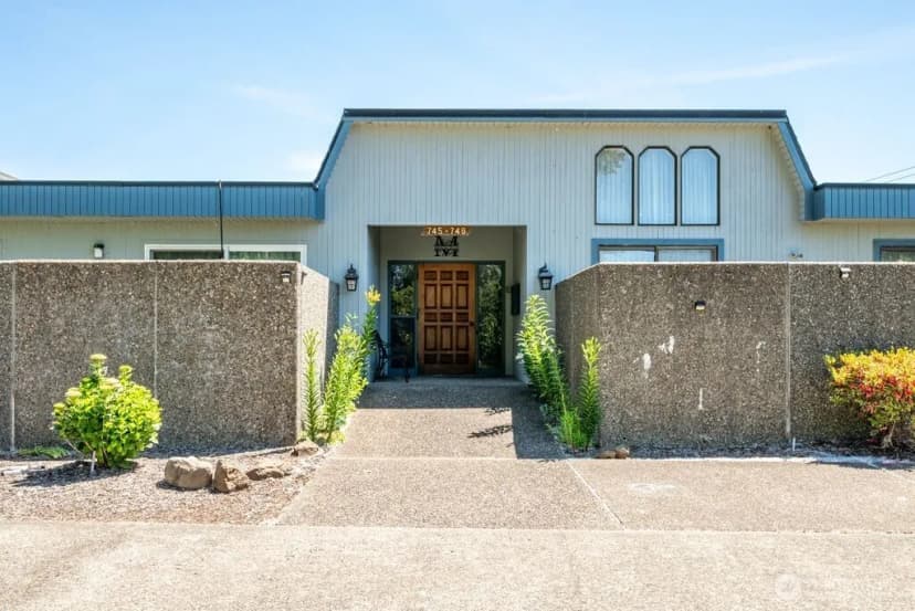 Property photo for 745 Marine View Drive, Longview