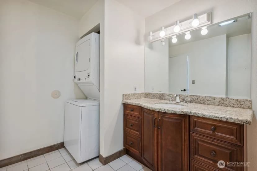 Property photo for 745 Marine View Drive, Longview photo 12