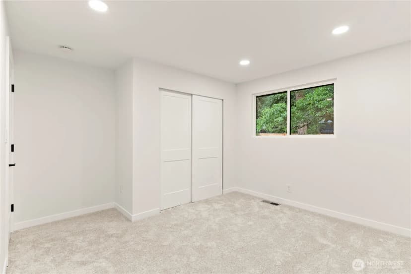 Property photo for 18630 Se 216th Street, Renton photo 16