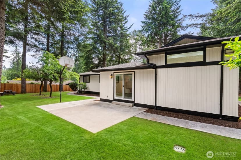 Property photo for 18630 Se 216th Street, Renton photo 32
