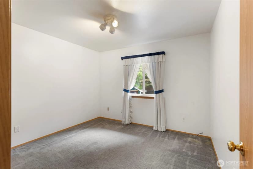Property photo for 10615 135th Avenue Nw, Gig Harbor photo 23