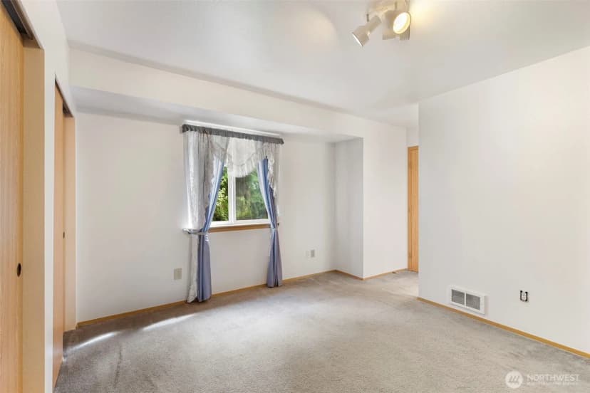 Property photo for 10615 135th Avenue Nw, Gig Harbor photo 16
