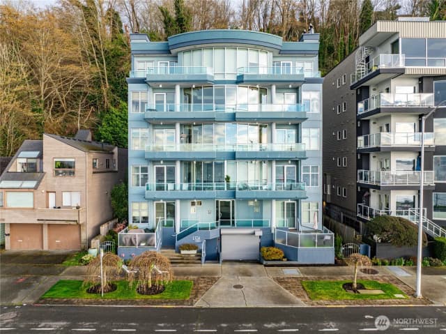 Property photo for 1374 Alki Avenue Sw #400, Seattle photo 3