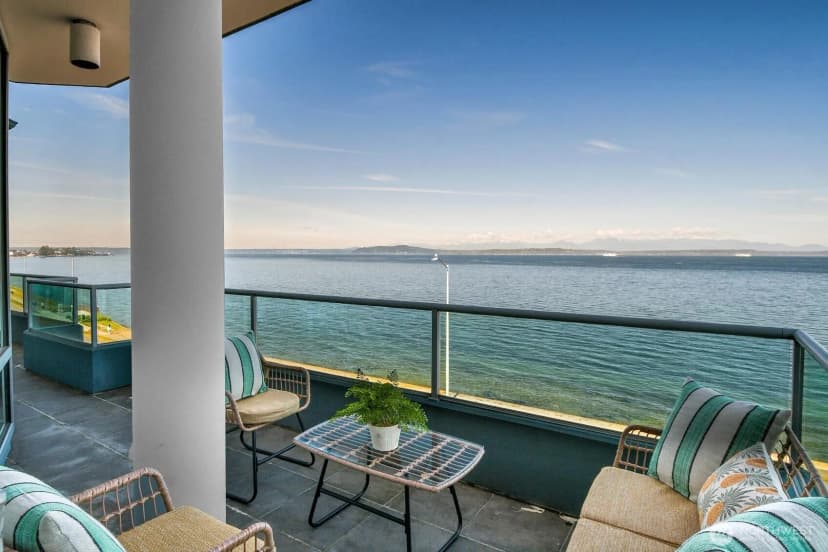 Property photo for 1374 Alki Avenue Sw #400, Seattle photo 4
