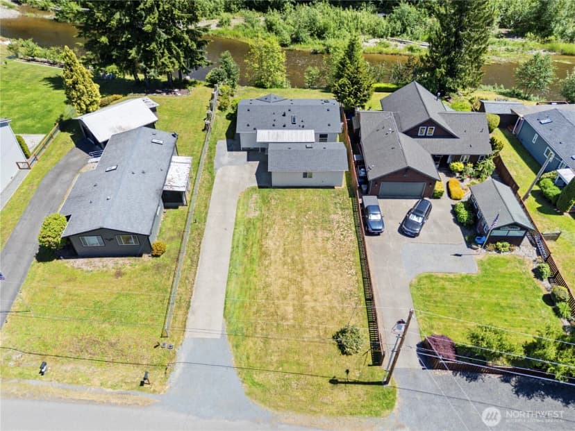 Property photo for 6217 152nd Avenue Ne, Lake Stevens photo 3