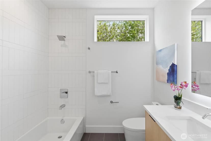 Property photo for 6221 9th Avenue Ne, Seattle photo 14