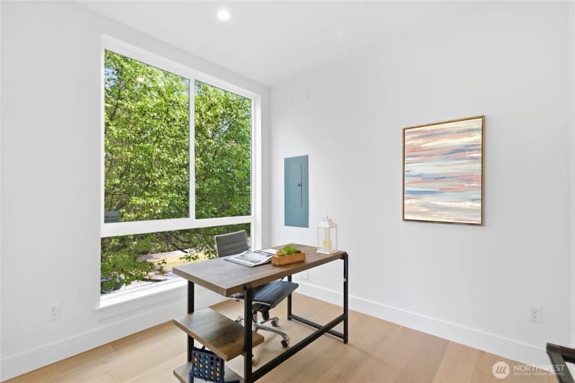 Property photo for 6221 9th Avenue Ne, Seattle photo 12