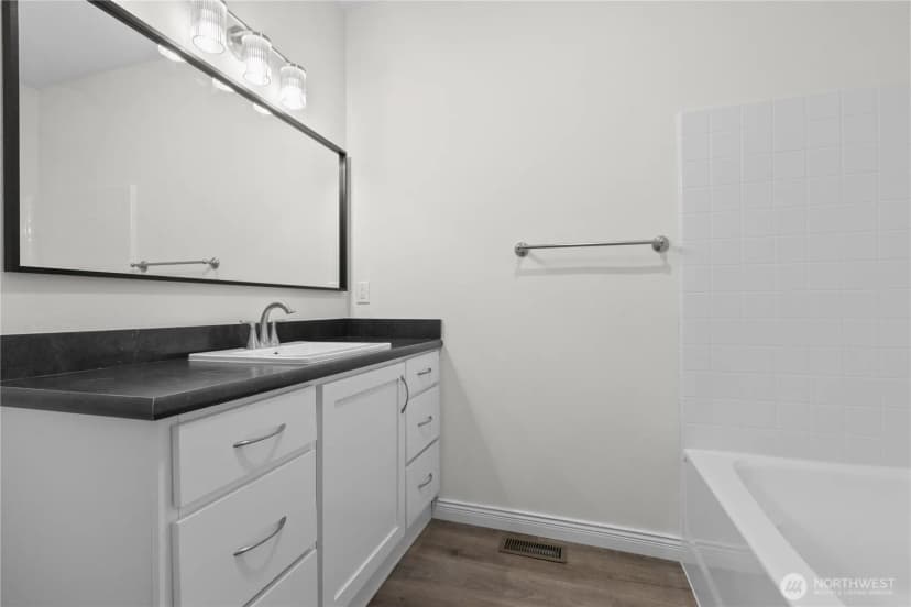 Property photo for 226 E Orange Avenue, Burlington photo 11