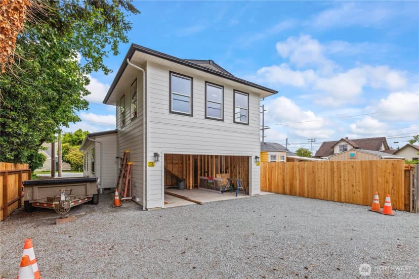 Property photo for 226 E Orange Avenue, Burlington photo 17