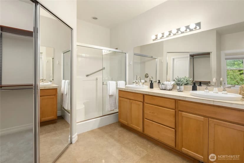 Property photo for 24253 Ne Vine Maple Way, Redmond photo 14