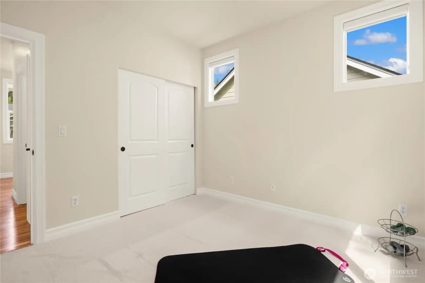 Property photo for 24253 Ne Vine Maple Way, Redmond photo 17