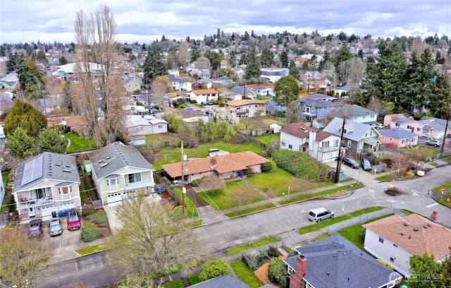 Property photo for 4422 S Myrtle Street, Seattle photo 2