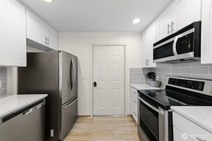 Property photo for 5801 S 232nd Place #6-6, Kent photo 12