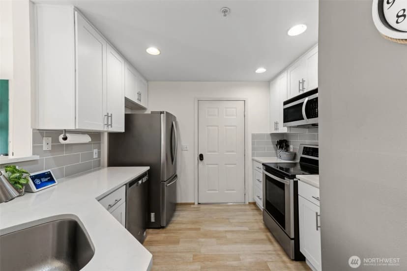 Property photo for 5801 S 232nd Place #6-6, Kent photo 10