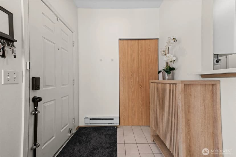 Property photo for 5801 S 232nd Place #6-6, Kent photo 2