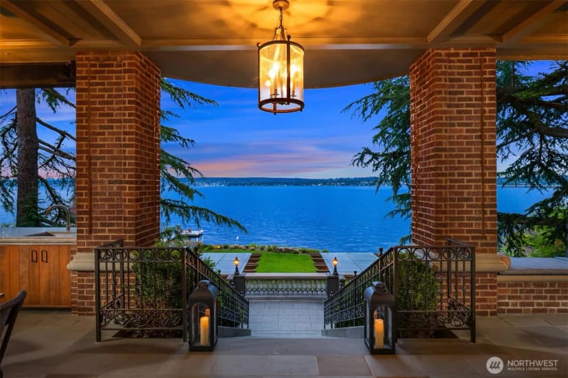Property photo for 3038 E Laurelhurst Drive Ne, Seattle photo 5