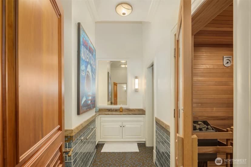 Property photo for 3038 E Laurelhurst Drive Ne, Seattle photo 35