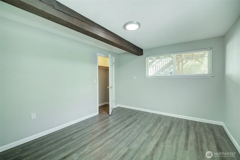 Property photo for 15524 Midvale Avenue N, Shoreline photo 16