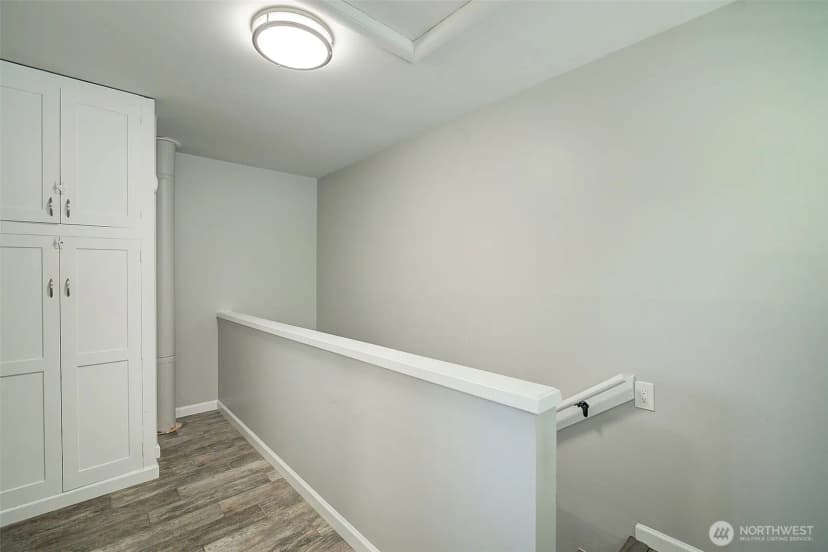 Property photo for 15524 Midvale Avenue N, Shoreline photo 18