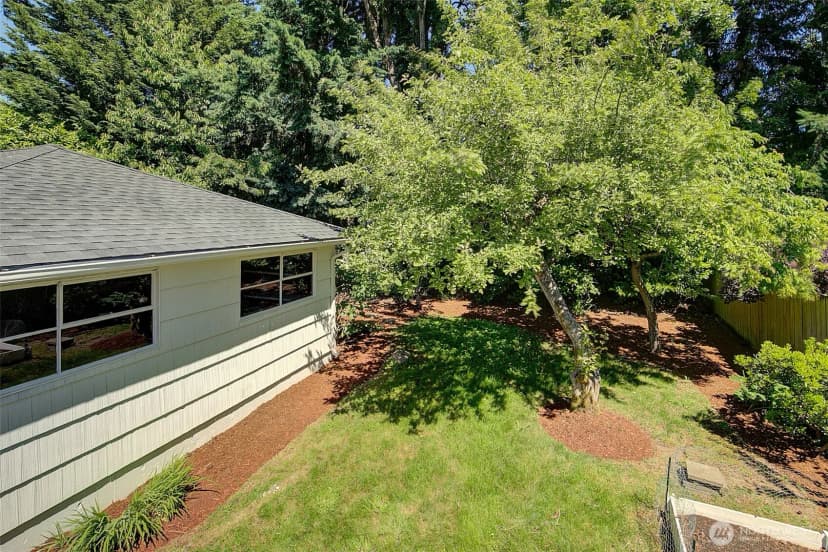 Property photo for 15524 Midvale Avenue N, Shoreline photo 20