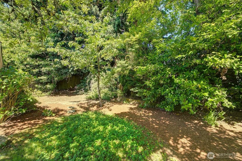 Property photo for 15524 Midvale Avenue N, Shoreline photo 25